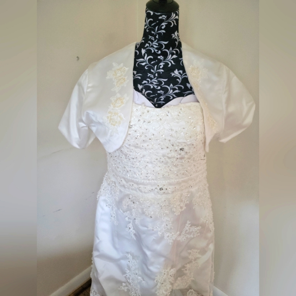 Wedding dress